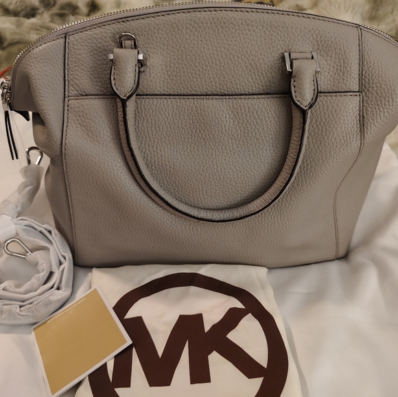 Michael Kors Riley Large Satchel/Shoulder Bag in Pearl Grey with silver hardware - Picture 3 of 6
